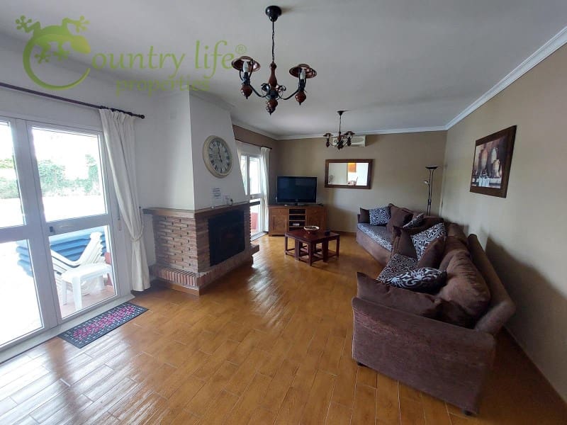 4 slaapkamer Villa te koop in Vinuela - € 625.000 (Ref: 8295633)