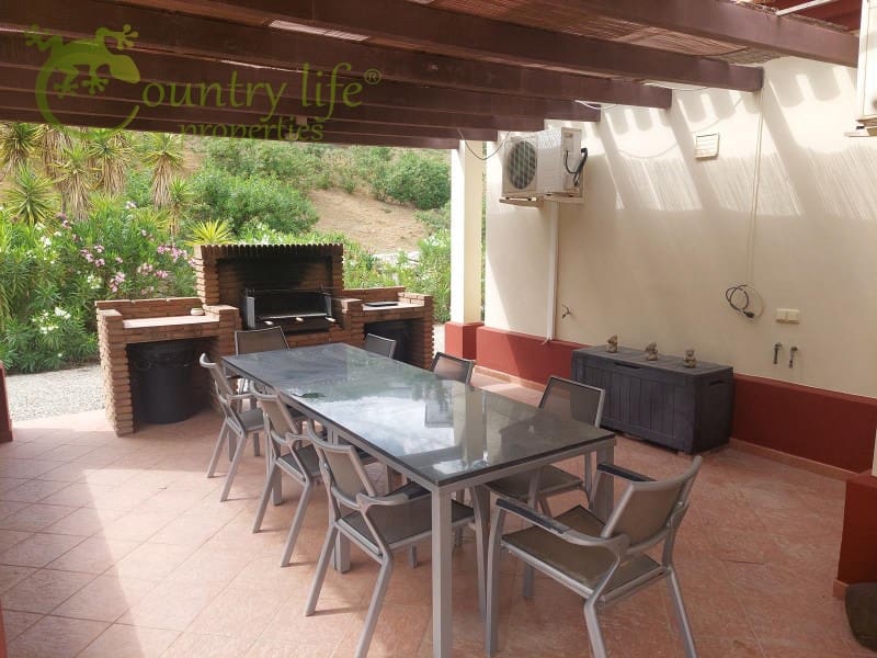 4 slaapkamer Villa te koop in Vinuela - € 625.000 (Ref: 8295633)