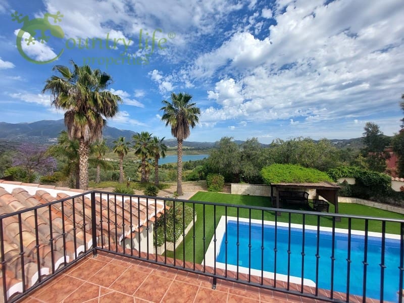 4 slaapkamer Villa te koop in Vinuela - € 625.000 (Ref: 8295633)