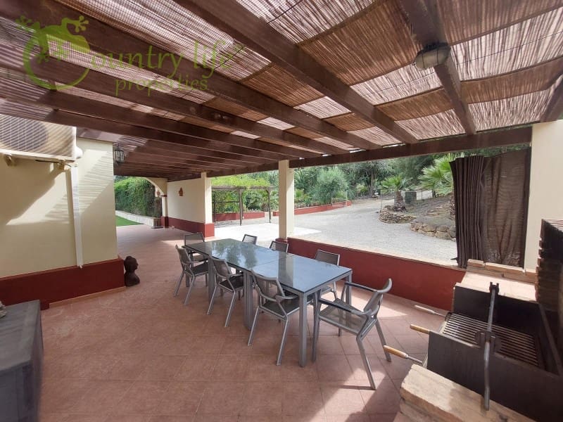 4 slaapkamer Villa te koop in Vinuela - € 625.000 (Ref: 8295633)