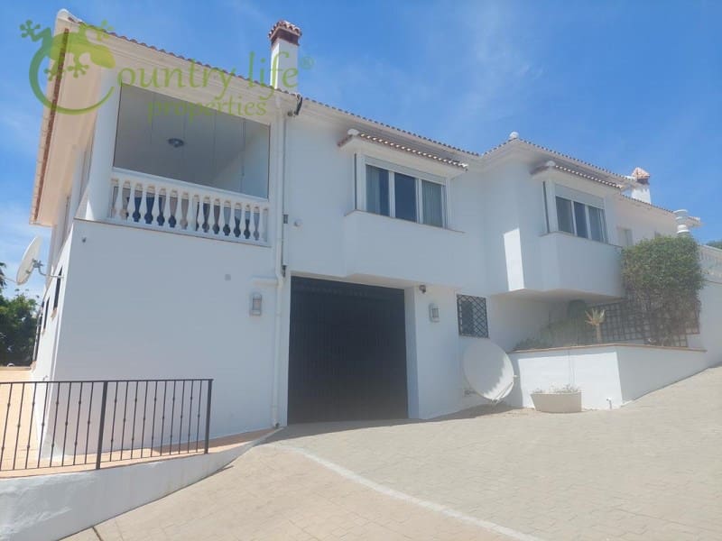 4 soverom Villa til salgs i Periana - € 649 000 (Ref: 8387310)