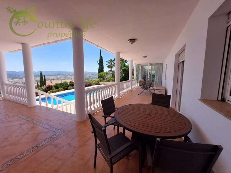 4 soverom Villa til salgs i Periana - € 649 000 (Ref: 8387310)