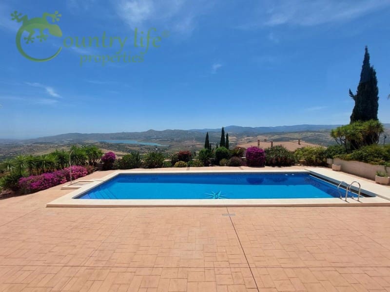 4 soverom Villa til salgs i Periana - € 649 000 (Ref: 8387310)