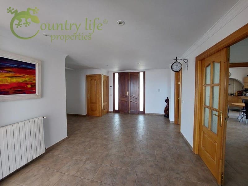 4 soverom Villa til salgs i Periana - € 649 000 (Ref: 8387310)