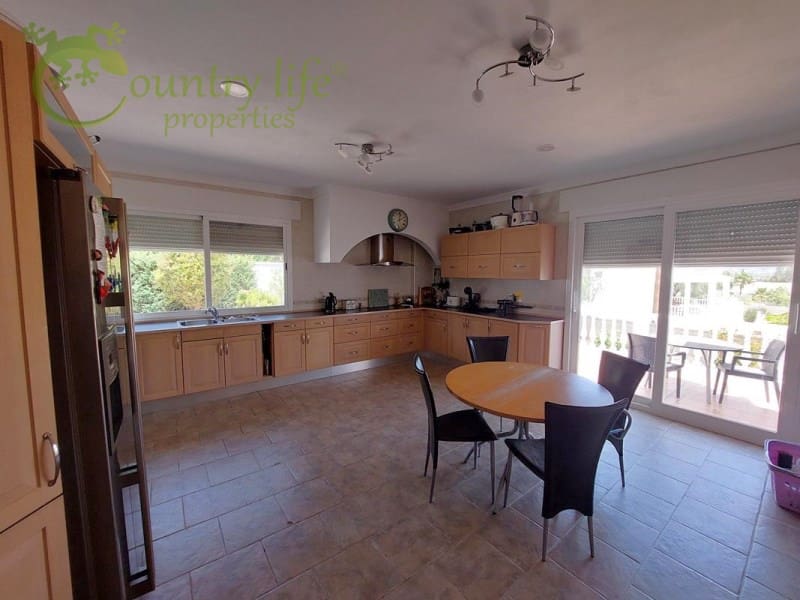 4 soverom Villa til salgs i Periana - € 649 000 (Ref: 8387310)