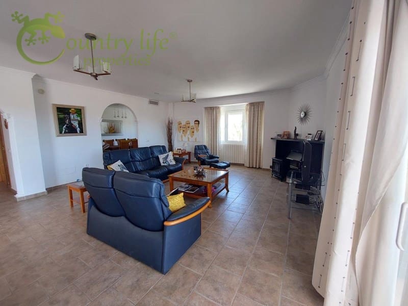 4 soverom Villa til salgs i Periana - € 649 000 (Ref: 8387310)