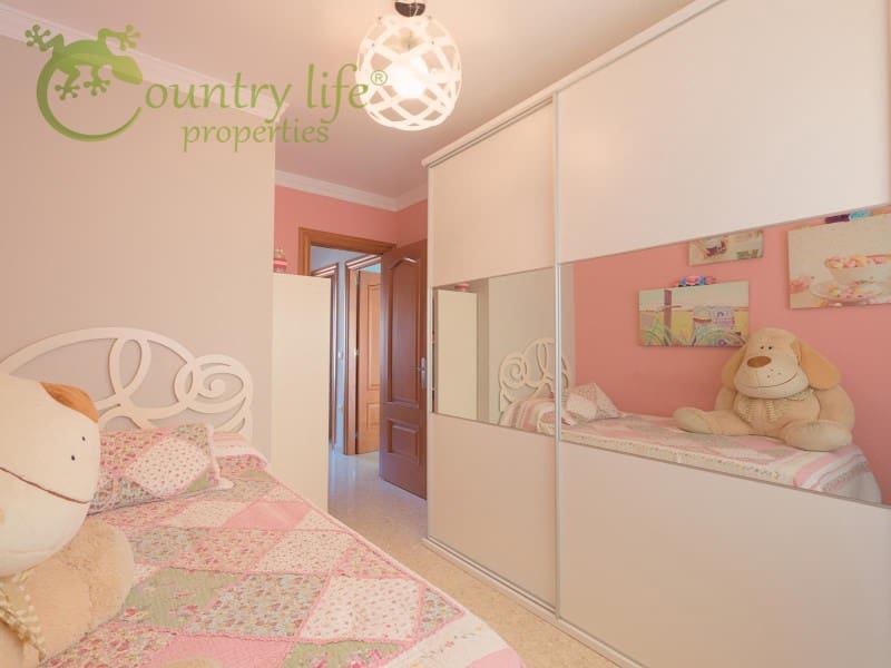 3 soverom Kjedet enebolig til salgs i Torre del Mar - € 430 000 (Ref: 8487852)