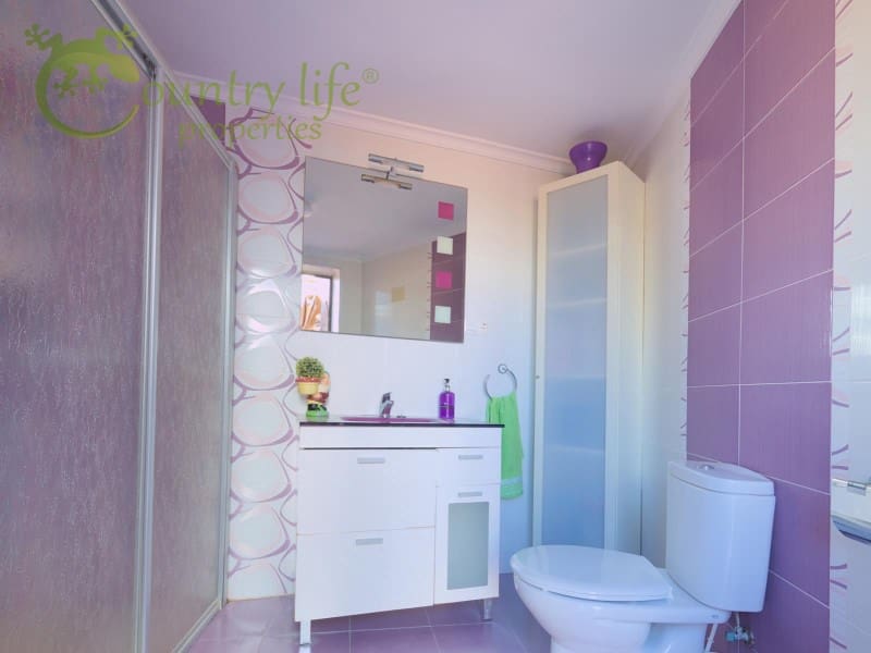 3 soverom Kjedet enebolig til salgs i Torre del Mar - € 430 000 (Ref: 8487852)