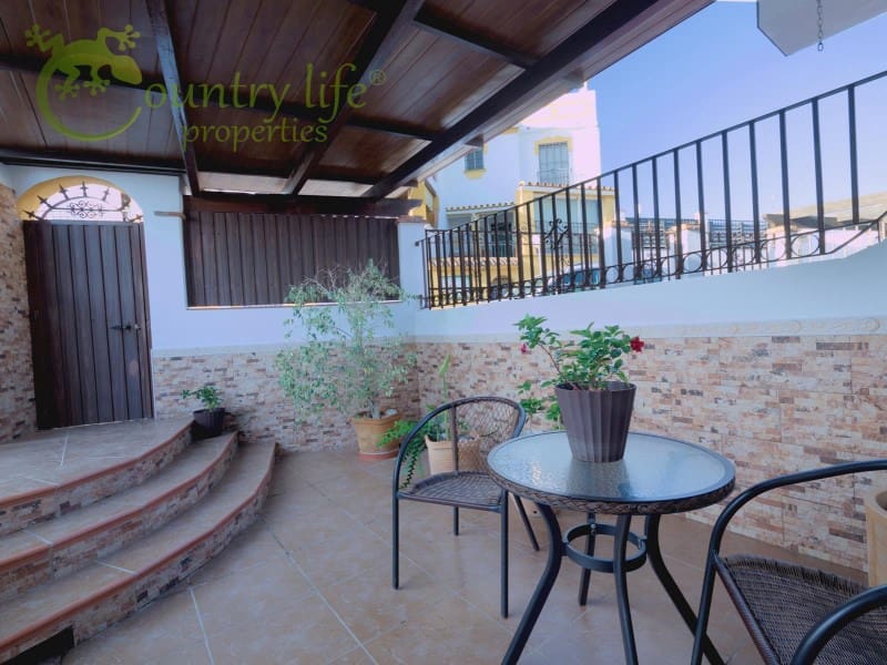 3 soverom Kjedet enebolig til salgs i Torre del Mar - € 430 000 (Ref: 8487852)