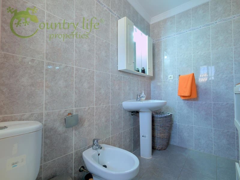 3 soverom Kjedet enebolig til salgs i Torre del Mar - € 430 000 (Ref: 8487852)