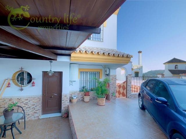 3 soveværelse Semi-Rækkehus til salg i Torre del Mar, Vélez-Málaga - € 430.000 (Ref: 8487852)