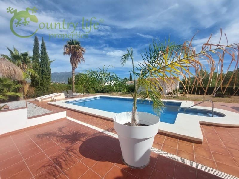 3 slaapkamer Villa te koop in Vinuela - € 590.000 (Ref: 8565419)