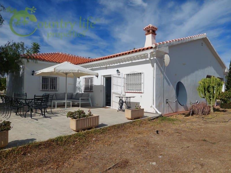 3 slaapkamer Villa te koop in Vinuela - € 590.000 (Ref: 8565419)