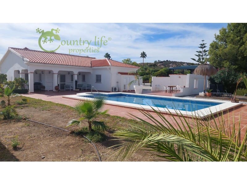 3 slaapkamer Villa te koop in Vinuela - € 590.000 (Ref: 8565419)