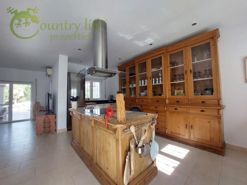 3 slaapkamer Villa te koop in Vinuela - € 590.000 (Ref: 8565419)