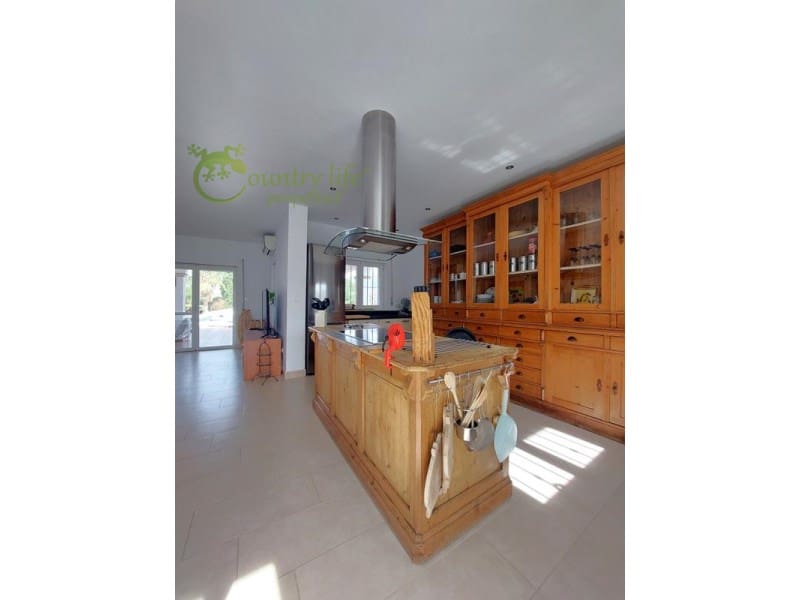 3 slaapkamer Villa te koop in Vinuela - € 590.000 (Ref: 8565419)