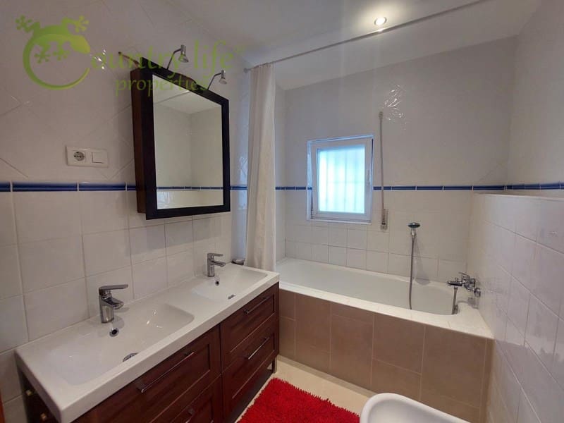 3 slaapkamer Villa te koop in Vinuela - € 590.000 (Ref: 8565419)