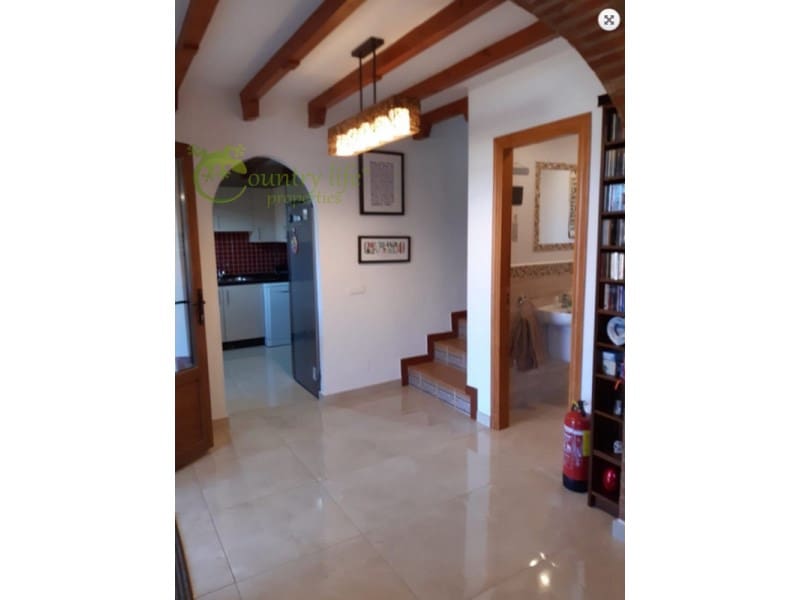 5 bedroom Villa for sale in Iznate - € 545,000 (Ref: 8708215)