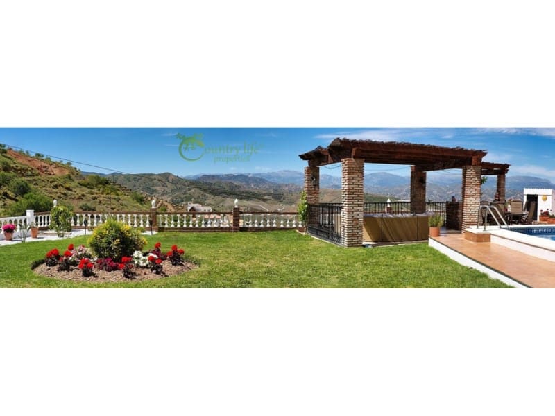 5 bedroom Villa for sale in Iznate - € 545,000 (Ref: 8708215)