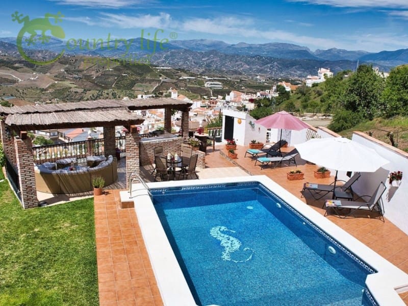 5 bedroom Villa for sale in Iznate - € 545,000 (Ref: 8708215)