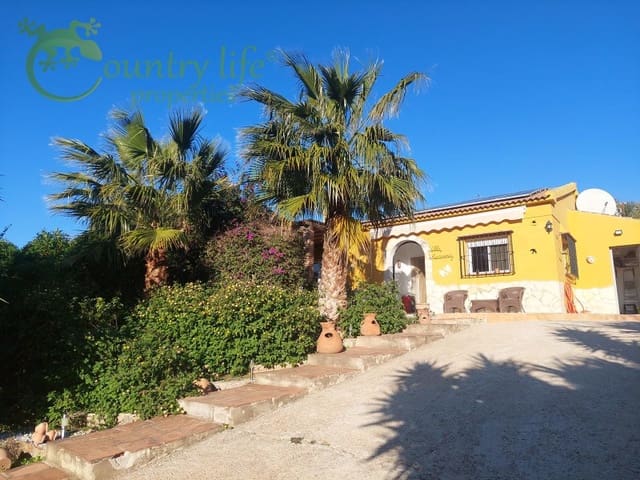2 soveværelse Villa til salg i Venta Baja, Alcaucín - € 285.000 (Ref: 8737897)