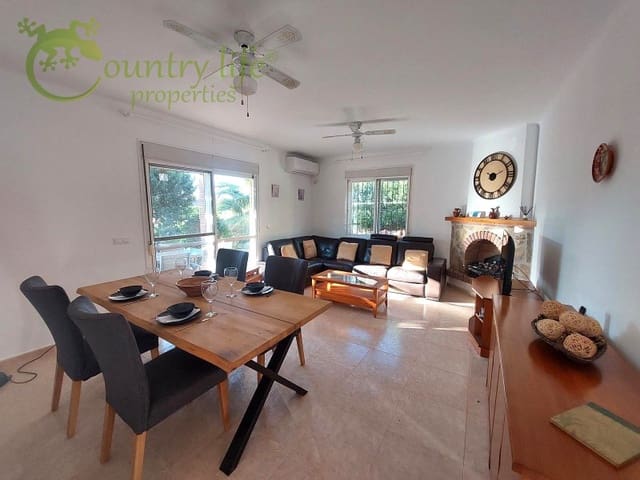 2 chambre Villa/Maison à vendre à Venta Baja, Alcaucín - 285 000 € (Ref: 8737897)