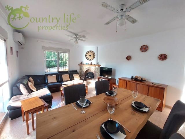 2 soveværelse Villa til salg i Venta Baja, Alcaucín - € 285.000 (Ref: 8737897)