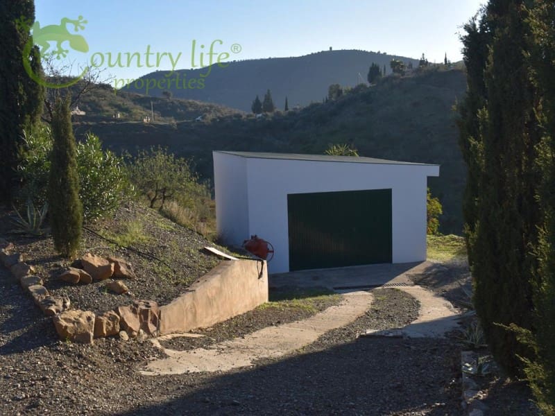 3 bedroom Villa for sale in Vinuela - € 540,000 (Ref: 8751227)