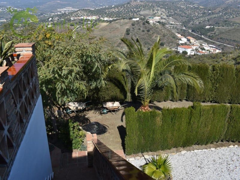 3 bedroom Villa for sale in Vinuela - € 540,000 (Ref: 8751227)