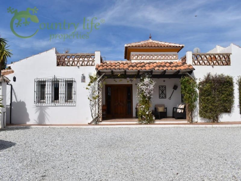 3 bedroom Villa for sale in Vinuela - € 540,000 (Ref: 8751227)