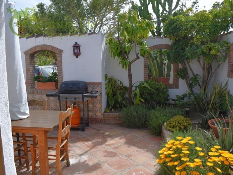 3 bedroom Villa for sale in Vinuela - € 540,000 (Ref: 8751227)