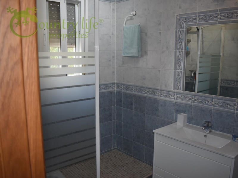 3 bedroom Villa for sale in Vinuela - € 540,000 (Ref: 8751227)