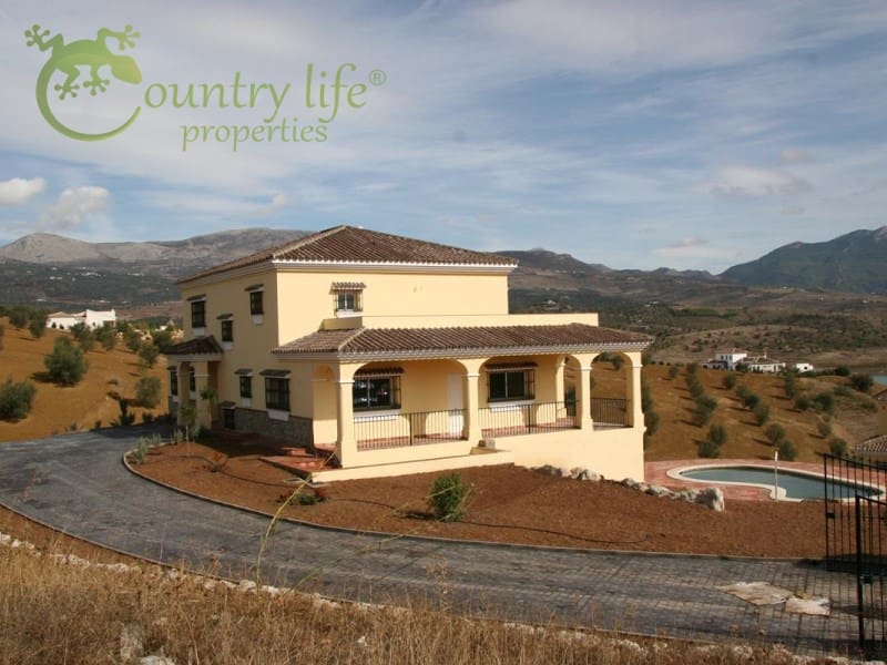 6 slaapkamer Villa te koop in Vinuela - € 565.000 (Ref: 8758294)