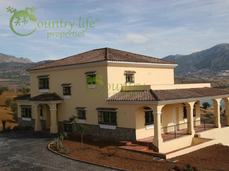 6 slaapkamer Villa te koop in Vinuela - € 565.000 (Ref: 8758294)