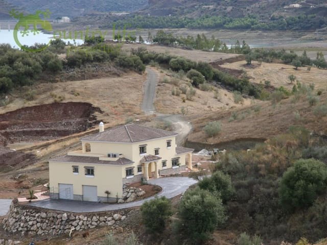 6 slaapkamer Villa te koop in Viñuela - € 565.000 (Ref: 8758294)