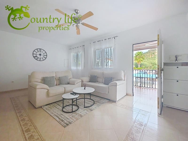 2 bedroom Apartment for sale in Alcaucin - € 169,000 (Ref: 8813995)