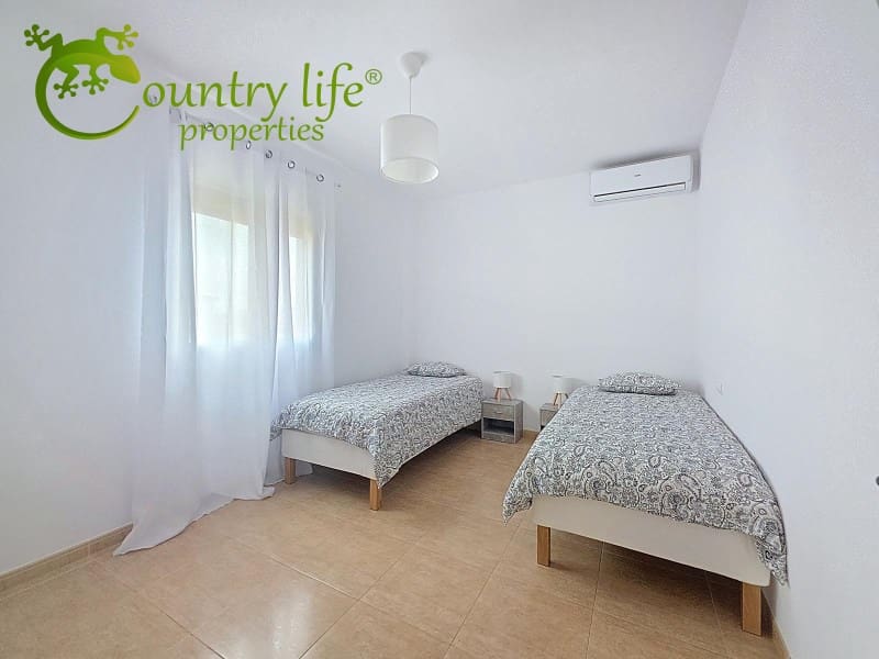 2 bedroom Apartment for sale in Alcaucin - € 169,000 (Ref: 8813995)