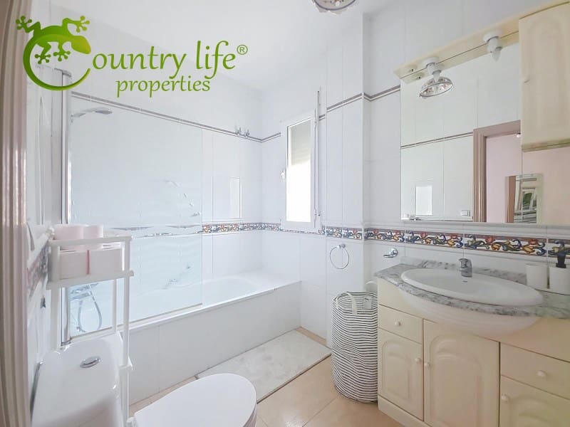 2 bedroom Apartment for sale in Alcaucin - € 169,000 (Ref: 8813995)