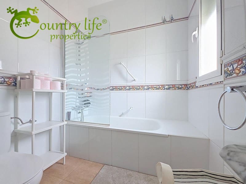 2 bedroom Apartment for sale in Alcaucin - € 169,000 (Ref: 8813995)