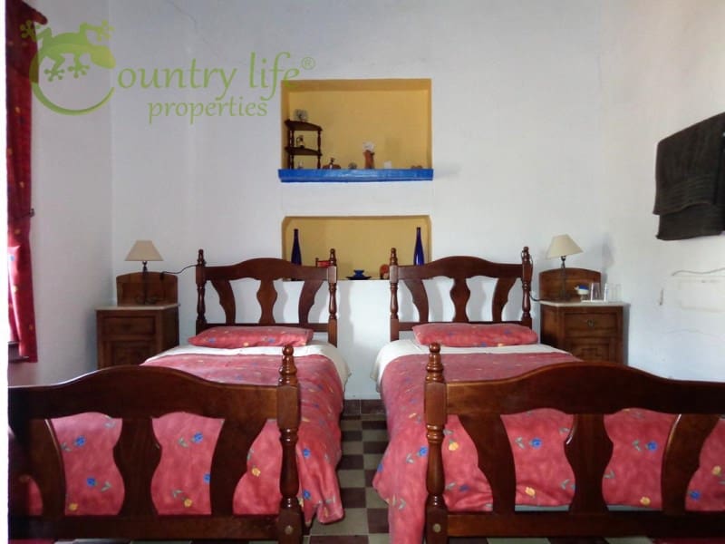 6 soveværelse Finca/Landehus til salg i Comares - € 324.500 (Ref: 8889308)