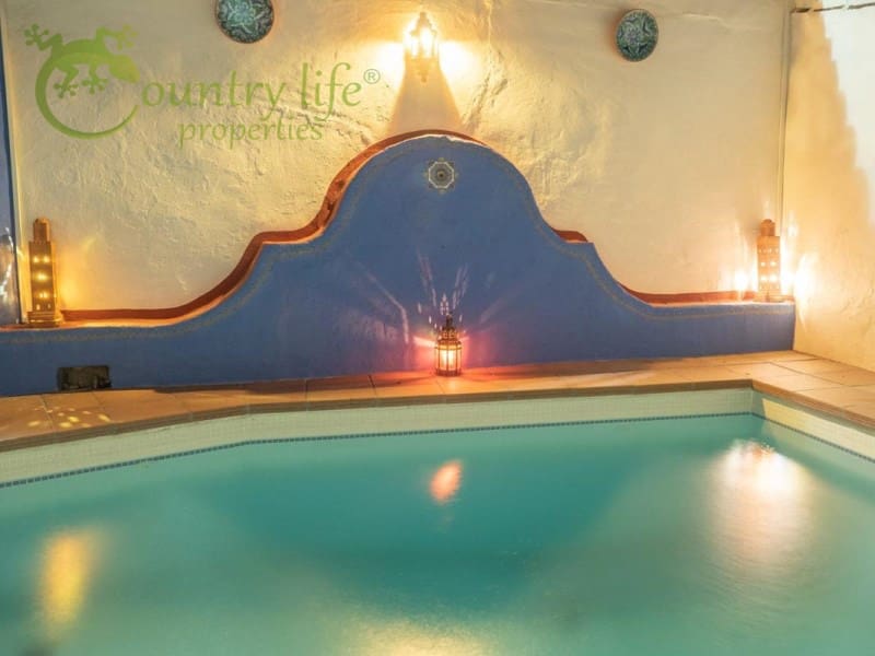 6 soveværelse Finca/Landehus til salg i Comares - € 324.500 (Ref: 8889308)