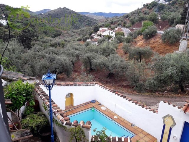 6 soveværelse Finca/Landehus til salg i Comares - € 324.500 (Ref: 8889308)