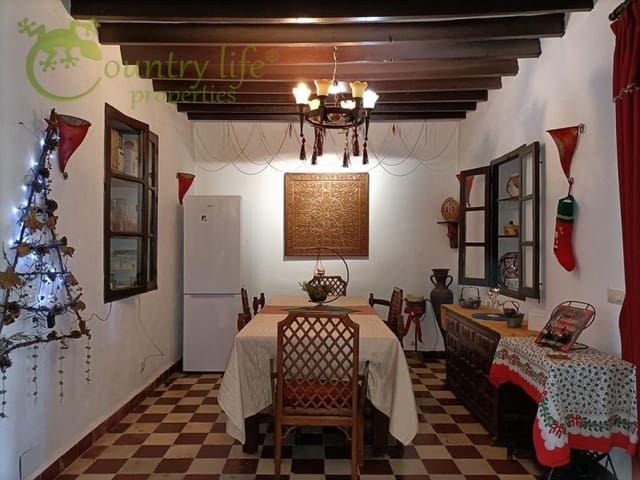 6 soveværelse Finca/Landehus til salg i Comares - € 324.500 (Ref: 8889308)