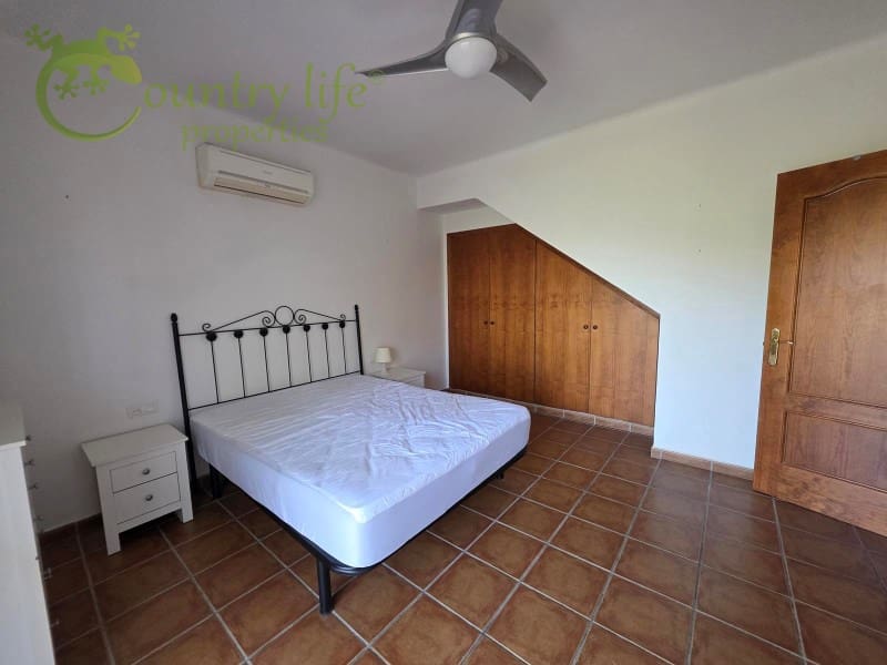 2 sypialnia Willa na sprzedaż w Alcaucin - 245 000 € (Ref: 8915650)