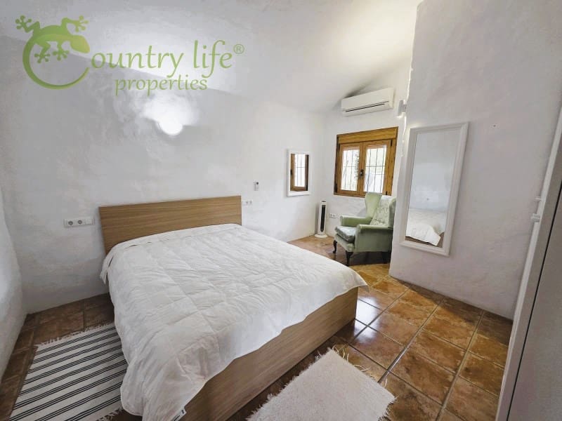 2 slaapkamer Villa te koop in Canillas de Aceituno - € 229.000 (Ref: 8979676)