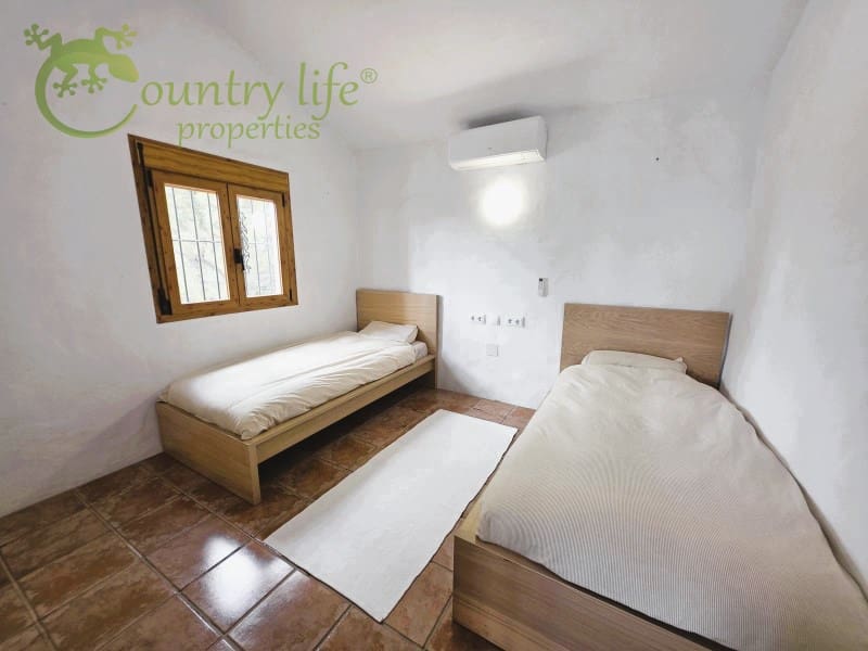 2 slaapkamer Villa te koop in Canillas de Aceituno - € 229.000 (Ref: 8979676)