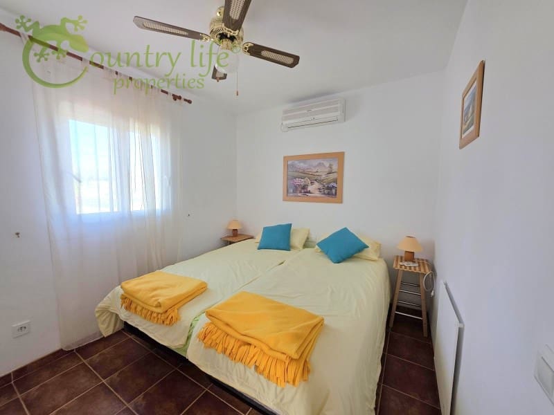 4 soveværelse Villa til salg i Alcaucin - € 335.000 (Ref: 9020940)