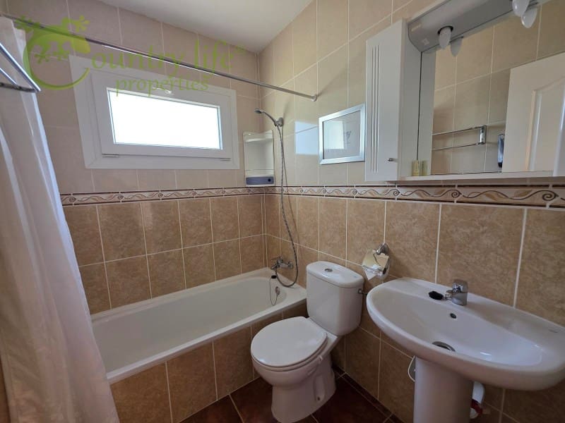 4 soveværelse Villa til salg i Alcaucin - € 335.000 (Ref: 9020940)