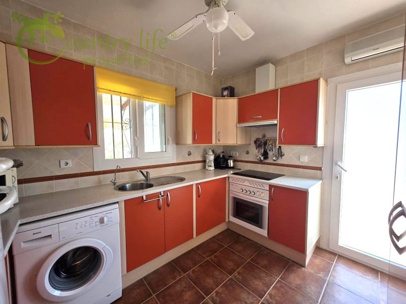 4 soveværelse Villa til salg i Alcaucin - € 335.000 (Ref: 9020940)