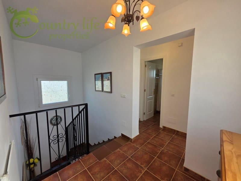 4 soveværelse Villa til salg i Alcaucin - € 335.000 (Ref: 9020940)